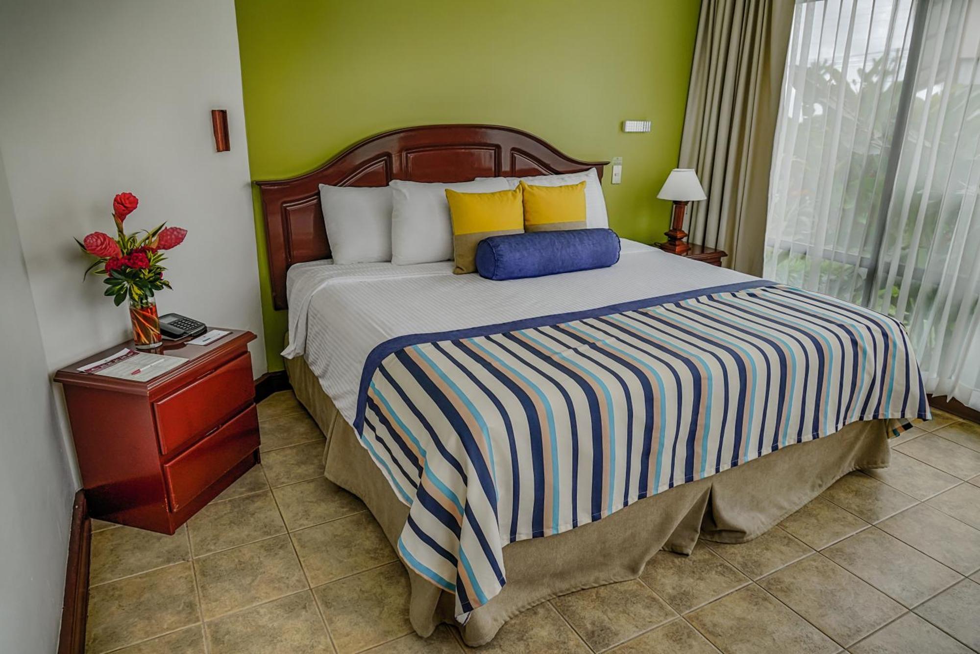 Montana De Fuego Mountain Resort & Spa La Fortuna Стая снимка