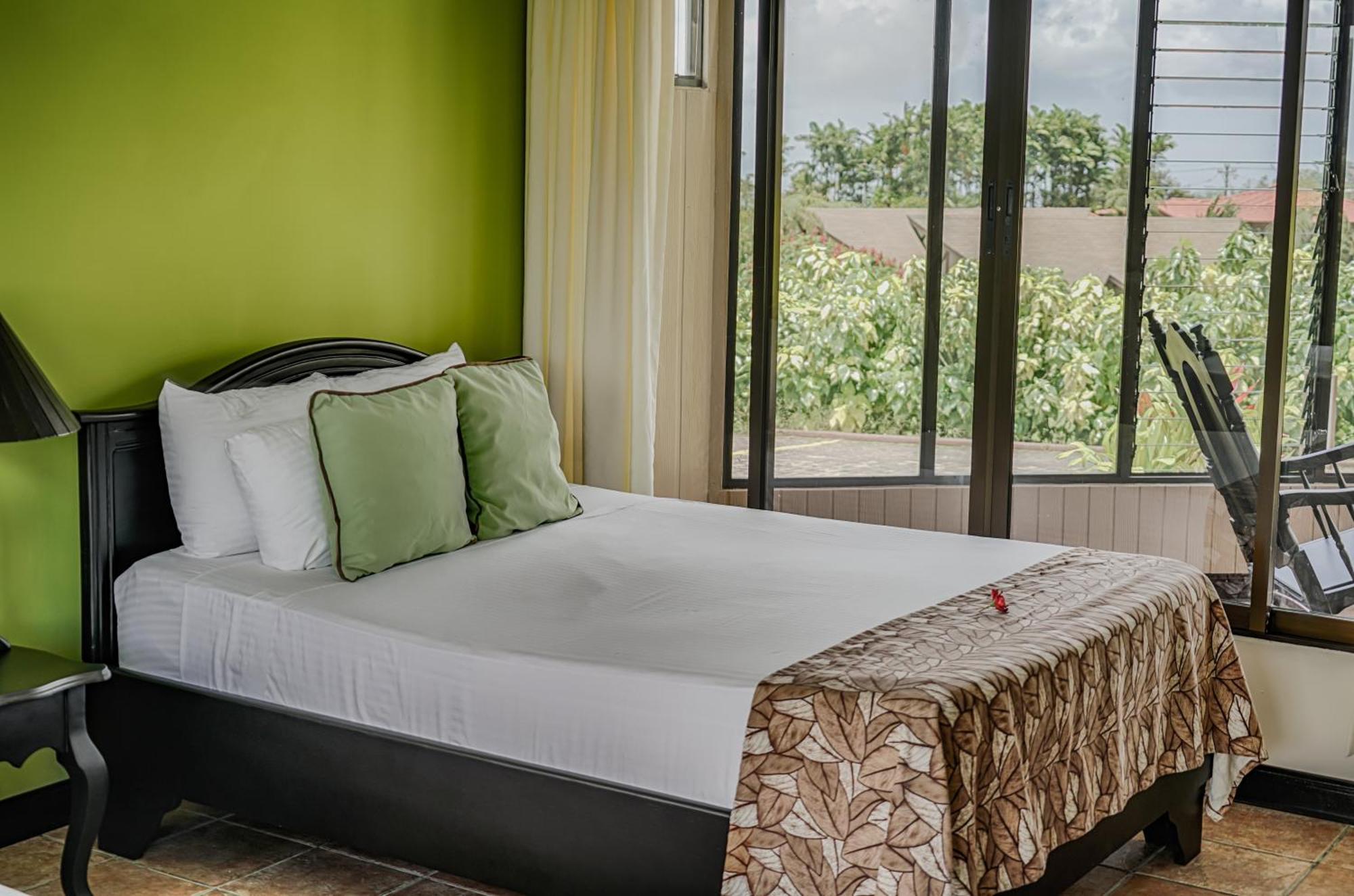 Montana De Fuego Mountain Resort & Spa La Fortuna Стая снимка